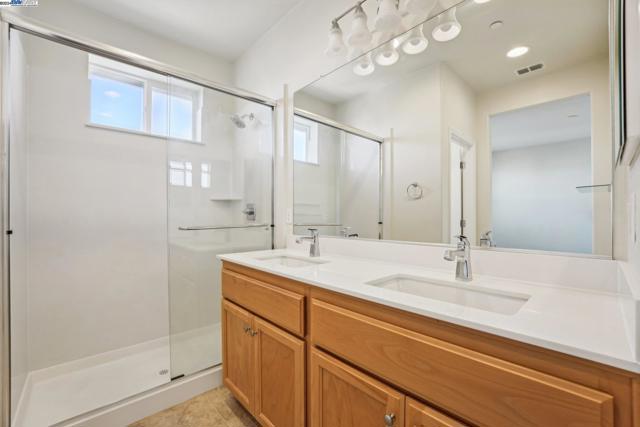Image 36 of 45 For 23320 Wilmot Cir