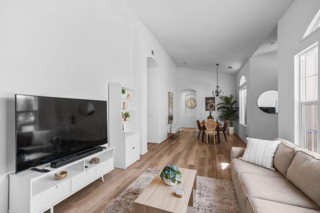 1111 Amelia Place, Escondido CA: https://media.crmls.org/mediaz/b6589dff-beaf-4a57-83f2-5740eb93a4ef.jpg