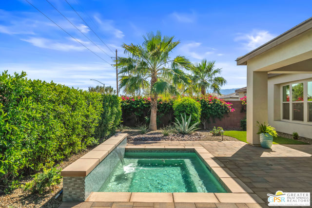 50660 Havasu Falls Drive, Indio CA: https://media.crmls.org/mediaz/b6593853-afcd-4fc5-9f60-7b6e82e107e0.jpg