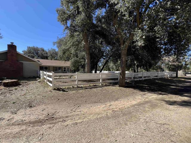 30247 Chihuahua Valley Road, Warner Springs CA: https://media.crmls.org/mediaz/b6597d89-a141-441c-bf77-5b878a64070e.jpg