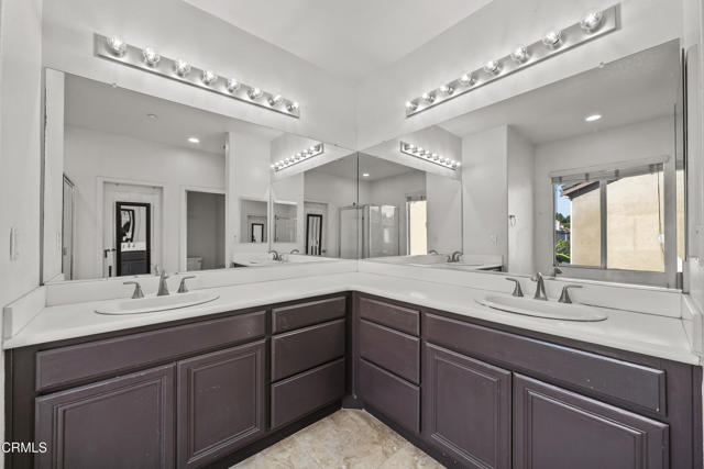 Detail Gallery Image 28 of 41 For 1930 Ribera Dr, Oxnard,  CA 93030 - 5 Beds | 3 Baths