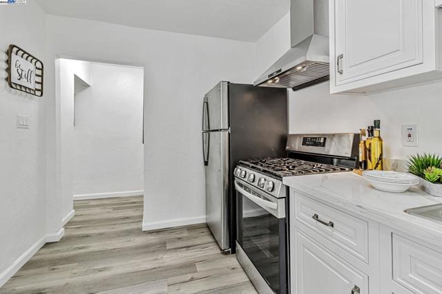 9700 Macarrthur Blvd., Oakland CA: https://media.crmls.org/mediaz/b65bfdc1-7ddb-4fac-8c4e-6224168daf29.jpg