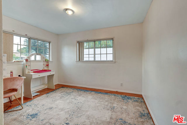 6230 Peach Avenue, Van Nuys CA: https://media.crmls.org/mediaz/b65c4060-2cbf-4b44-833a-4ef73cbf621e.jpg