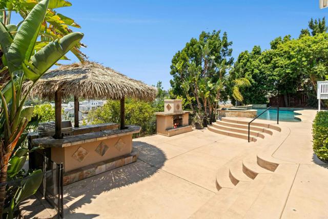 17058 Cloudcroft Drive, Poway CA: https://media.crmls.org/mediaz/b65c7914-d14b-4bb1-bf62-f81e5c69e8a6.jpg