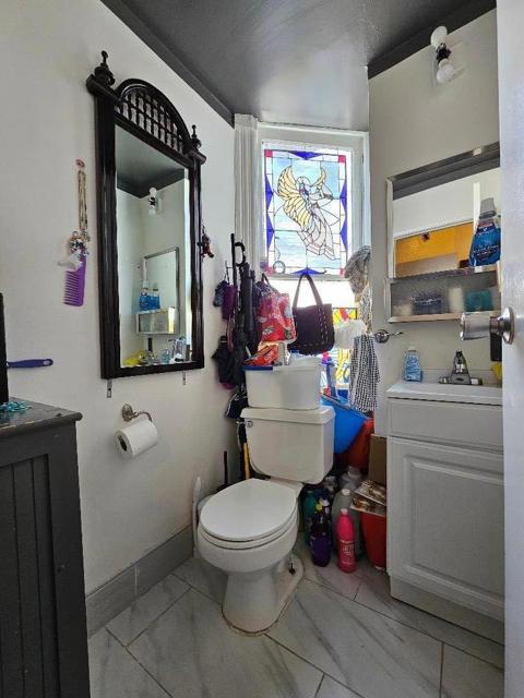 31163118 23rd Street, San Francisco CA: https://media.crmls.org/mediaz/b65ccfce-ea81-44ee-aa7f-0ba753f1957b.jpg