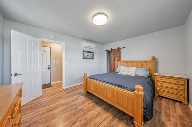 12340 Lakeshore Drive, Clearlake CA: https://media.crmls.org/mediaz/b65d3481-3519-47df-ac1c-b43d19bc2e3a.jpg