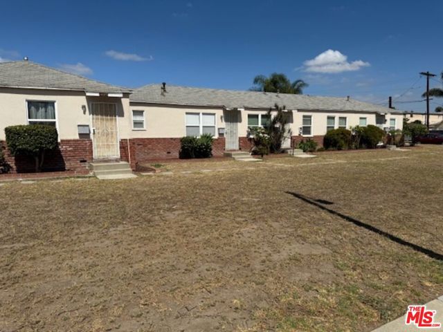 1300 W 218th Street, Torrance CA: https://media.crmls.org/mediaz/b65d4772-adc2-4170-92b6-6fd52e73cf27.jpg