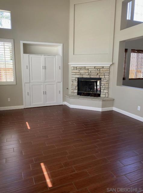 1162 Delano Court, Chula Vista CA: https://media.crmls.org/mediaz/b65dab04-cacd-42e2-b0ce-4a3fd8e8d48a.jpg