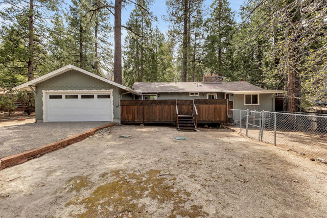54640 Marian View Drive, Idyllwild CA: https://media.crmls.org/mediaz/b65e1247-b856-4a00-b6a0-2da636dc6550.jpg