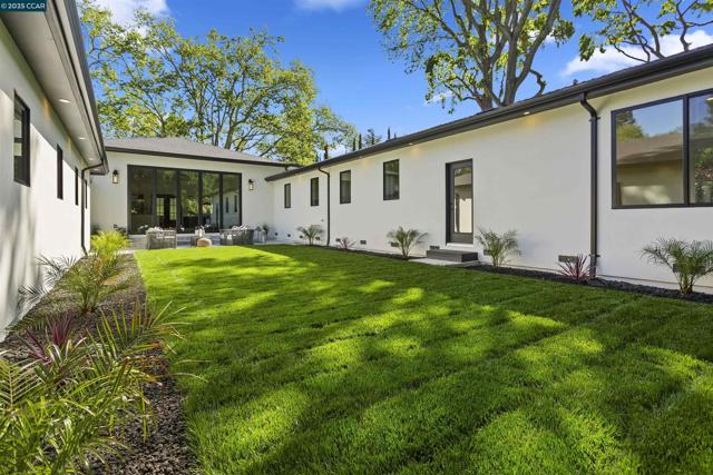 2559 Romley Ln, Alamo CA: https://media.crmls.org/mediaz/b65f177c-5afc-4c73-8142-f74665aacabb.jpg