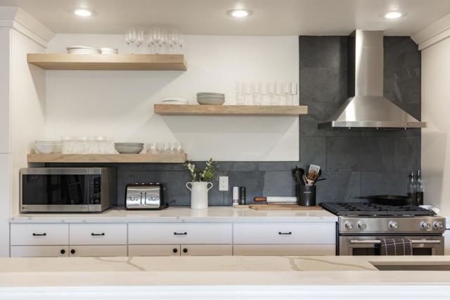 5914 Channel Drive, Santa Rosa CA: https://media.crmls.org/mediaz/b65f5983-3b95-4614-a51d-ae7329e0bb75.jpg