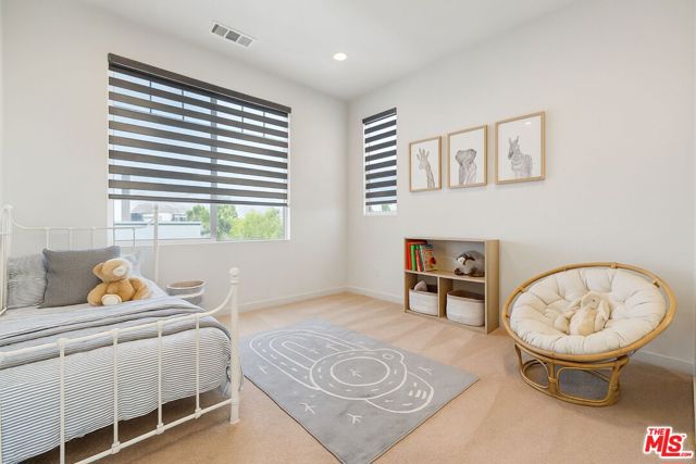 111 Benchmark, Irvine CA: https://media.crmls.org/mediaz/b65f89bd-c024-4a8e-8789-f404db498832.jpg