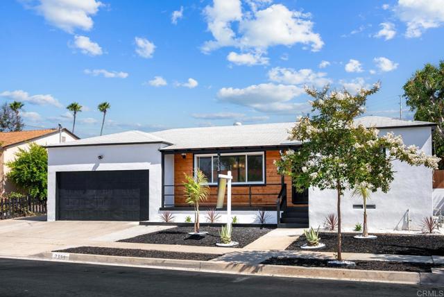2333 Ridge View Drive, San Diego CA: https://media.crmls.org/mediaz/b65f9354-1209-4a4d-ad84-3510f0d2773a.jpg