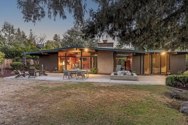 19269 De Havilland Drive, Saratoga CA: https://media.crmls.org/mediaz/b65fb56c-77af-414b-b403-7fc6eebc9b76.jpg