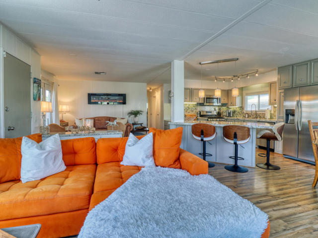 51555 Monroe St. #18, Indio CA: https://media.crmls.org/mediaz/b65ff795-acac-4791-8cfc-ea4100a070f9.jpg
