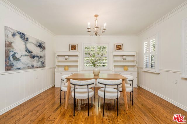6317 Orion Avenue, Van Nuys CA: https://media.crmls.org/mediaz/b6600f79-d2a8-4489-9431-0882e8aef300.jpg