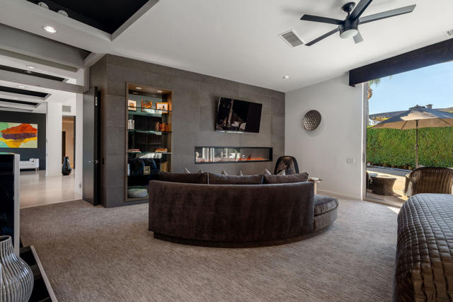 108 Waterford Circle, Rancho Mirage CA: https://media.crmls.org/mediaz/b6605b5b-ad61-4d04-a471-6276c747f773.jpg