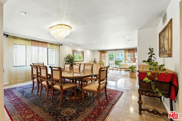 1310 Roxbury Drive, Los Angeles CA: https://media.crmls.org/mediaz/b660653d-ab5c-467f-8433-6291268f23fb.jpg