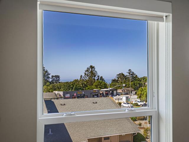 116 Aptos Village Way, Aptos CA: https://media.crmls.org/mediaz/b660e636-75b8-44ac-a952-333b9e4284c6.jpg