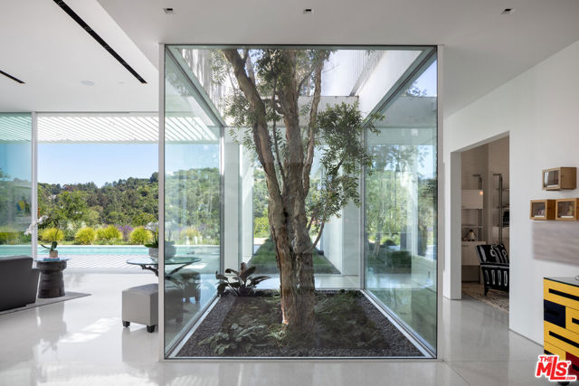 Drew Fenton | 12251 Castlegate Drive Los Angeles CA | MLS: 7060159