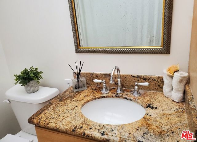 10535 Wilshire Boulevard, Los Angeles CA: https://media.crmls.org/mediaz/b661e163-3859-44aa-b175-044242bf0671.jpg
