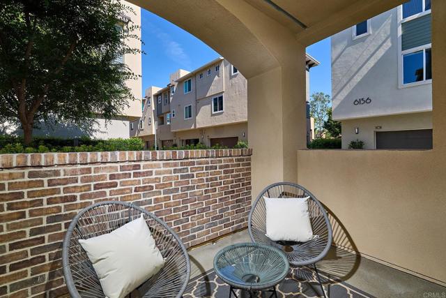 6140 Colt Place, Carlsbad CA: https://media.crmls.org/mediaz/b661e3f0-3713-4f31-aaf5-a415cf7147b4.jpg