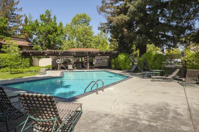 999 W Evelyn Terrace, Sunnyvale CA: https://media.crmls.org/mediaz/b6622dff-9838-4546-bc5c-ca05b35bba65.jpg