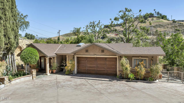 9999 Wornom Avenue, Sunland CA: https://media.crmls.org/mediaz/b6624bb6-71fc-4098-9a16-040da1d65140.jpg