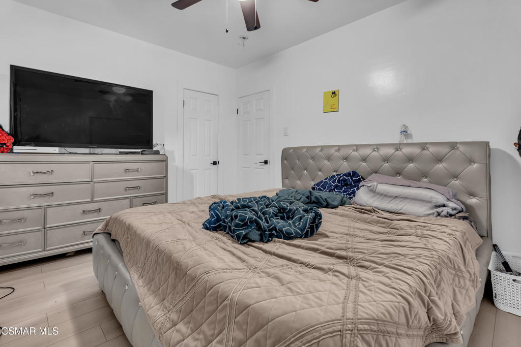 https://media.crmls.org/mediaz/b662a73e-2b7c-47c6-bcef-65aae0850fe5.jpg?preset=X-Large