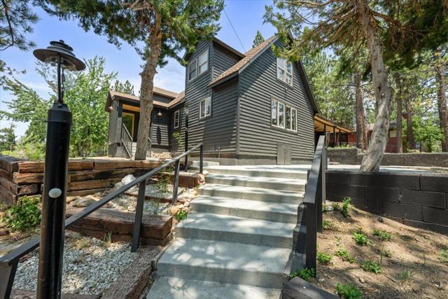 641 Highland Road, Big Bear CA: https://media.crmls.org/mediaz/b662fc89-8cee-4d87-af8d-bc3215333897.jpg