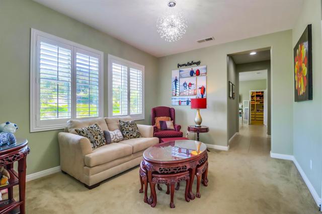 466 Agua Vista Dr, Chula Vista CA: https://media.crmls.org/mediaz/b663337a-4b8f-4ca3-8862-168392a6dda8.jpg
