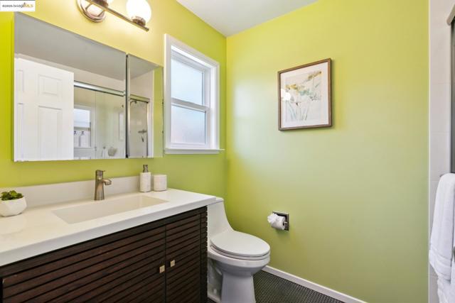 1865 Overhill Rd, Concord CA: https://media.crmls.org/mediaz/b664724b-f13e-4a73-b670-f8e961440d49.jpg