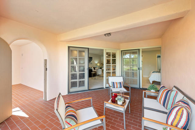 500 E Amado Road, Palm Springs CA: https://media.crmls.org/mediaz/b6649cea-b3df-4b0d-95a6-f896e0f9f7d5.jpg