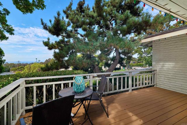 Detail Gallery Image 9 of 61 For 3190 Falcon Dr, Carlsbad,  CA 92008 - 5 Beds | 3 Baths