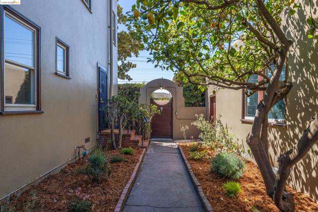 Image 32 of 36 For 500 Key Blvd