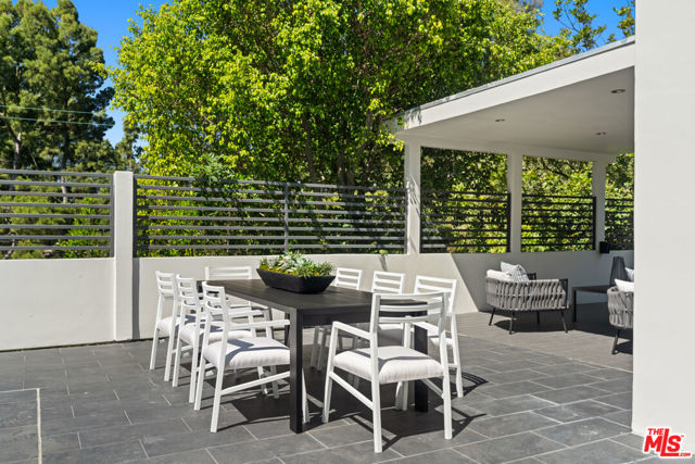 7470 Woodrow Wilson Drive, Los Angeles CA: https://media.crmls.org/mediaz/b66586a0-1704-454b-8157-14c8e63e4fa5.jpg