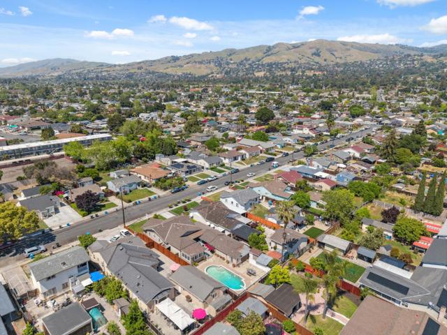 4060 Gion Avenue, San Jose CA: https://media.crmls.org/mediaz/b6668e64-6151-4ece-974e-374720fa7867.jpg