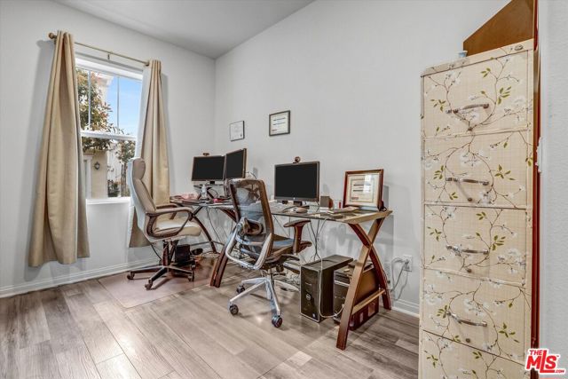 513 Heritage Parkway, Fillmore CA: https://media.crmls.org/mediaz/b666c5ed-b99e-4a16-9a72-b665e1e5a512.jpg