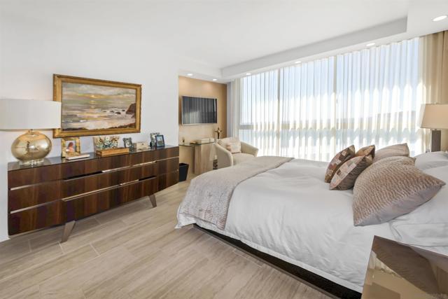 1780 Avenida Del Mundo, Coronado CA: https://media.crmls.org/mediaz/b6671567-8529-4e26-b9a6-2a65dc795c73.jpg