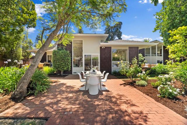 201 Yerba Buena Avenue, Los Altos CA: https://media.crmls.org/mediaz/b667b2e0-353a-48ce-b0b8-424329a4fe8d.jpg