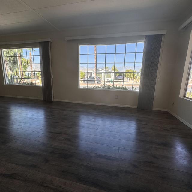 39880 Palm Greens Parkway, Palm Desert CA: https://media.crmls.org/mediaz/b667c356-702c-4d88-88cf-07bcf6bc3627.jpg