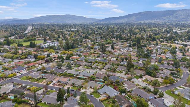Image 43 of 44 For 20304 Carol Lane