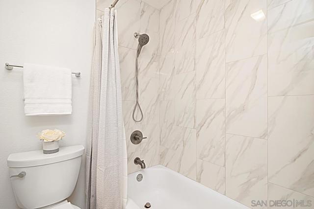 13327 Caminito Ciera, San Diego CA: https://media.crmls.org/mediaz/b66915d0-32e1-4b78-a205-22e714ed6bd0.jpg