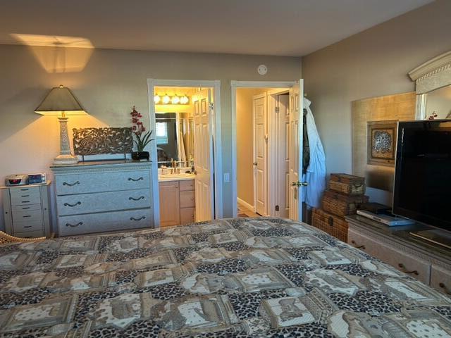 73671 Half Way Drive, Palm Desert CA: https://media.crmls.org/mediaz/b6698aa1-fbcf-4520-9dec-7d70568e9215.jpg