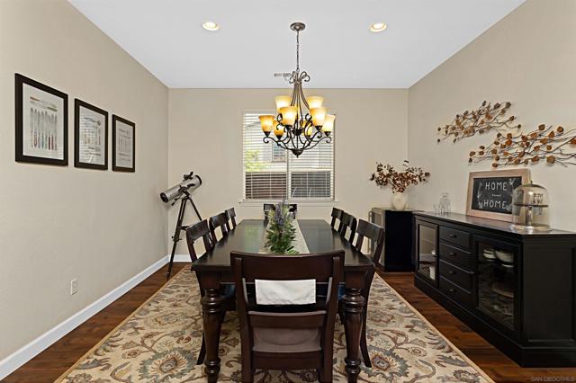 1104 Parkview Dr, Oceanside CA: https://media.crmls.org/mediaz/b669c54b-bf2b-4130-8b04-0ed5f97ff4ea.jpg