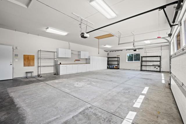 12320 Highland Estates Lane, San Martin CA: https://media.crmls.org/mediaz/b669d7c1-5f16-4253-838f-51356aa000c0.jpg