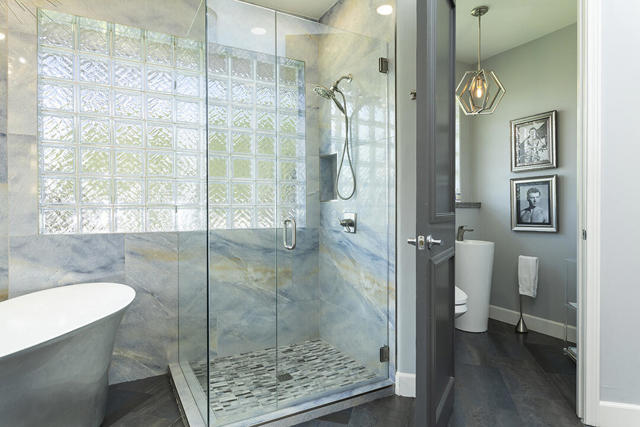 1311 Fuego Circle, Palm Springs CA: https://media.crmls.org/mediaz/b66a0498-9ef3-4d85-a0bf-e65b0cf797a1.jpg