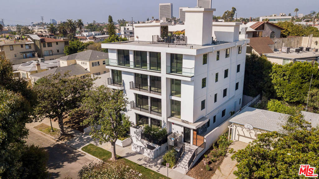 1621 Malcolm Avenue #101