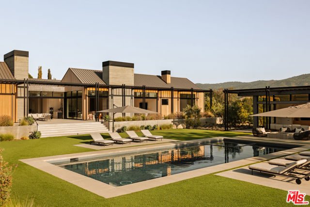 1225 Shippee Lane, Ojai CA: https://media.crmls.org/mediaz/b66acbd4-5609-4733-a15f-28fa3802b268.jpg