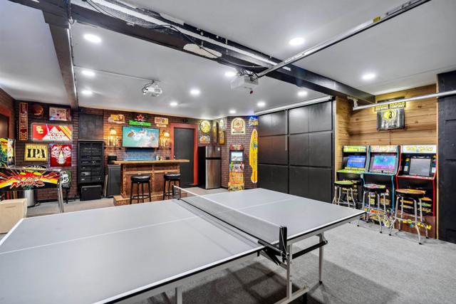416 Alyssum, Oceanside CA: https://media.crmls.org/mediaz/b66ad0a9-03b4-4b11-bbbb-f1c8870576ef.jpg